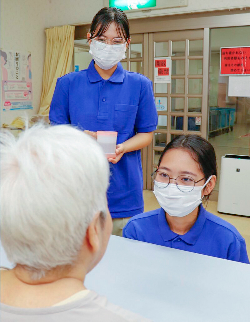 母国でしっかりと学んできたこともあって、流暢な日本語を話すミャンマー出身の留学生2人